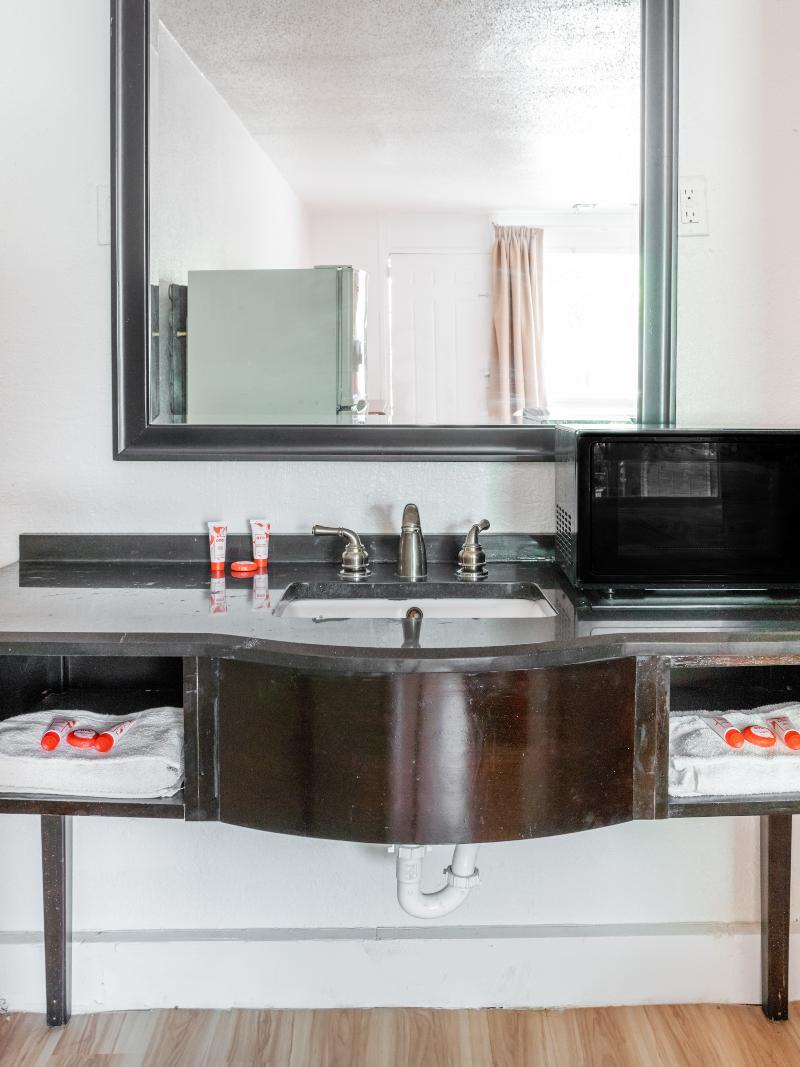 Oyo Hotel Columbia Sc West West Columbia Ngoại thất bức ảnh